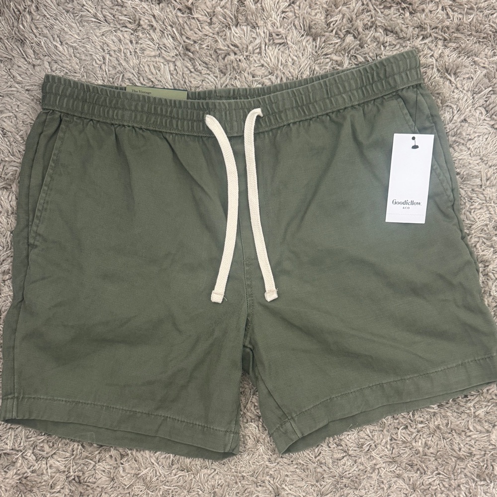 Goodfellow & Co Men's Olive Pull on Shorts